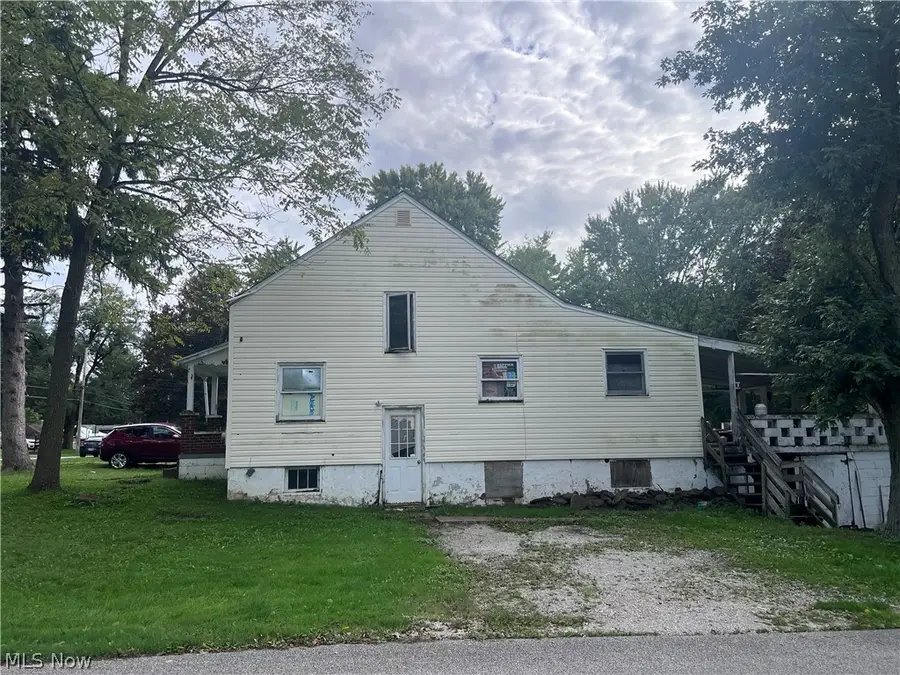 164 N Avon Avenue, Wadsworth, OH 44281 - #2