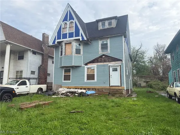10704 Pasadena Avenue, Cleveland, OH 44108