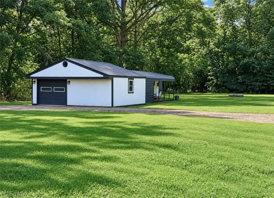 3081 Phalanx Mills Herner Road, Southington, OH 44470 - #2