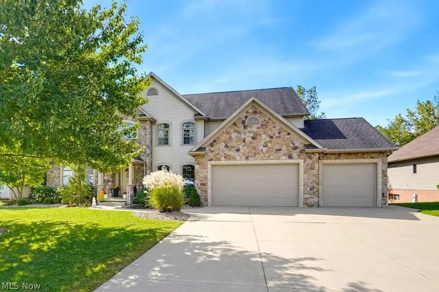 8808 Eastlynn Nw Avenue, Massillon, OH 44646 - #2