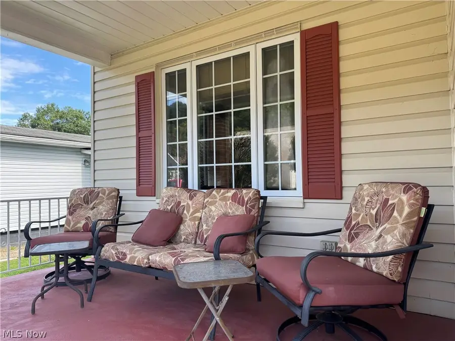 335 Central Avenue, Tiltonsville, OH 43963 - #2