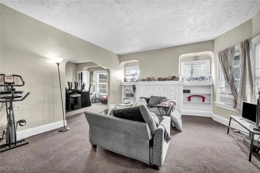 3477 E 142 Street, Cleveland, OH 44120 - #3