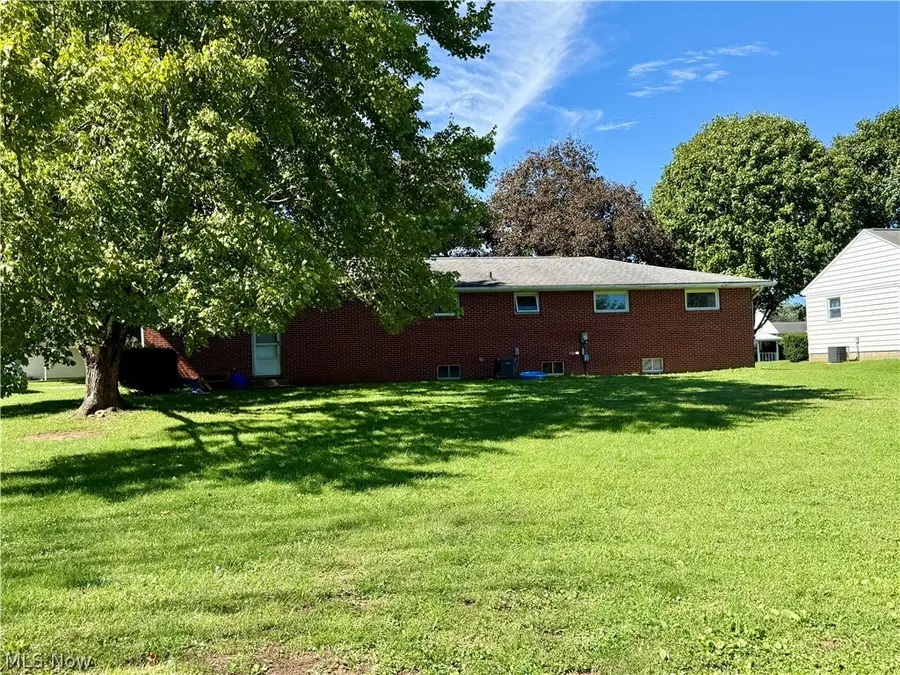 516 N Oak Street, West Lafayette, OH 43845 - #3