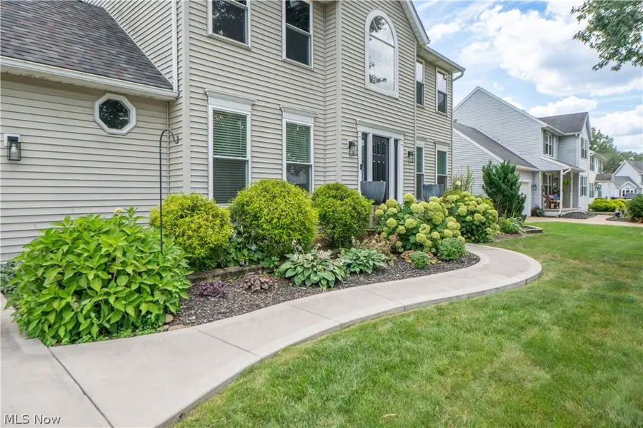 6526 Sugargrove Ne Circle, Canton, OH 44721 - #2