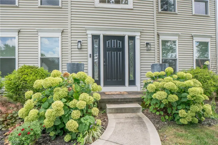 6526 Sugargrove Ne Circle, Canton, OH 44721 - #3