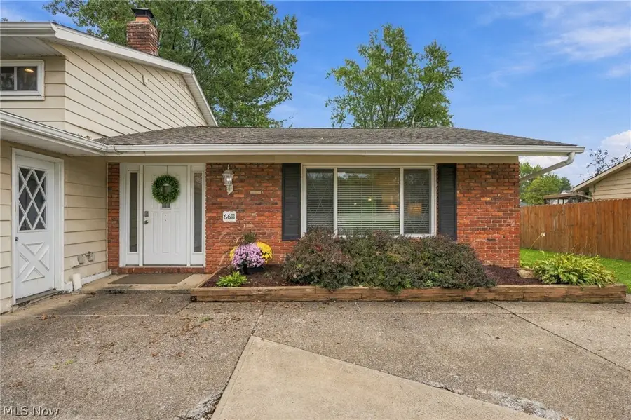 6611 Wedgewood Drive, North Olmsted, OH 44070 - #3
