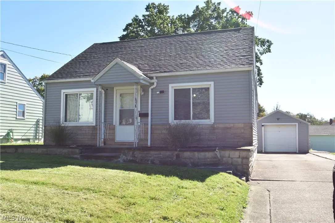 616 Poland Avenue, Struthers, OH 44471 - #1
