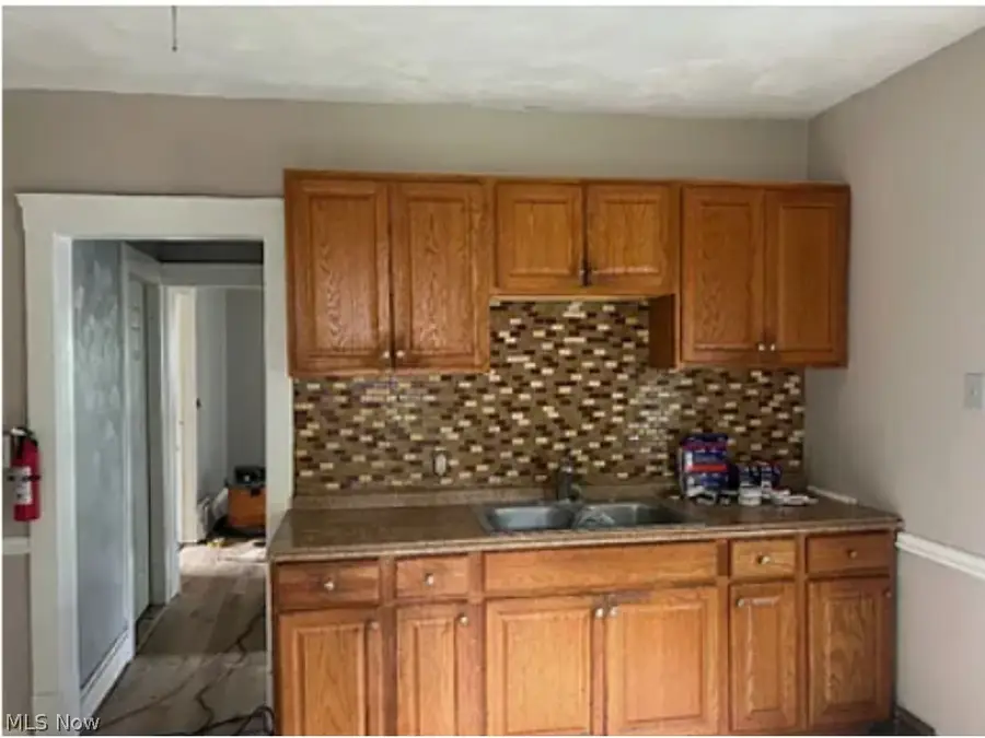 12021 Forest Avenue, Cleveland, OH 44120 - #3