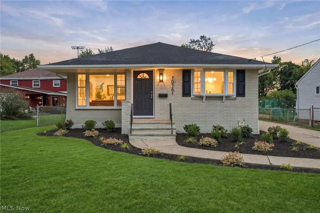 10761 Meadowbrook Drive, Parma Heights, OH 44130 - #1
