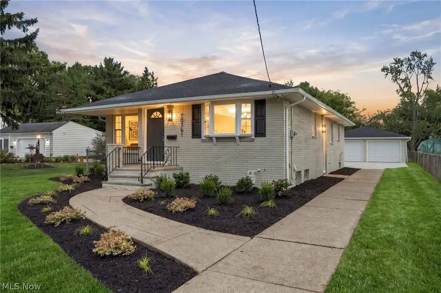 10761 Meadowbrook Drive, Parma Heights, OH 44130 - #2