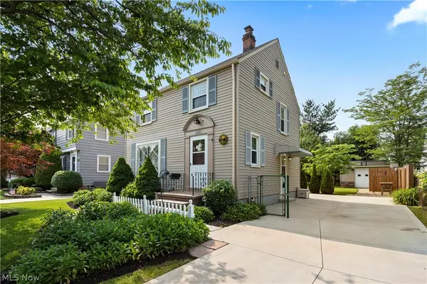 20953 Woodstock Avenue, Fairview Park, OH 44126
