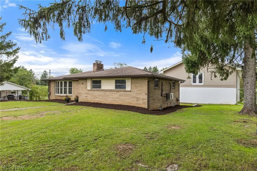 1554 Washington Pike, Wellsburg, WV 26070 - #2