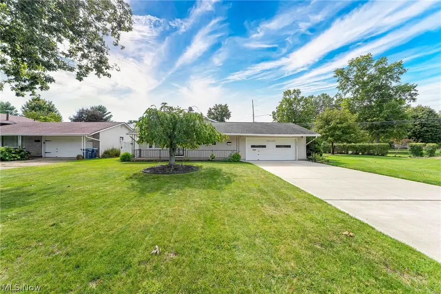 6117 Yorktown Road, Lorain, OH 44053 - #3