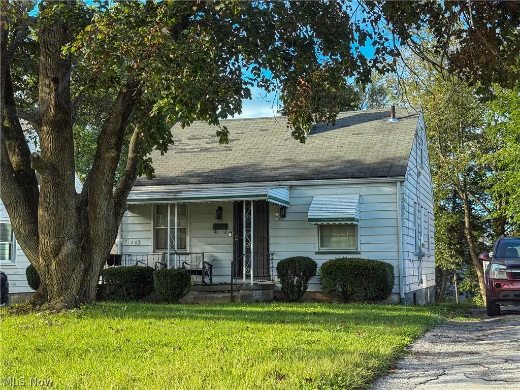 328 E Laclede Avenue, Youngstown, OH 44507 - #1