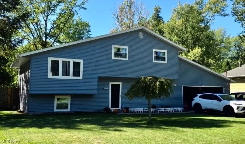 992 Lakewood Beach Drive, Sheffield Lake, OH 44054 - #2