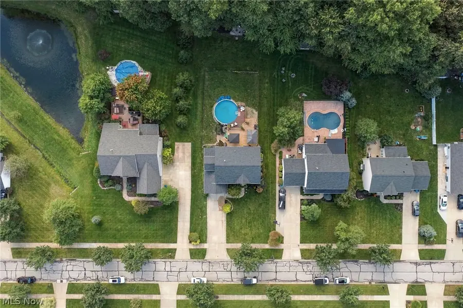 9192 Stonebriar Lane, North Ridgeville, OH 44039 - #2