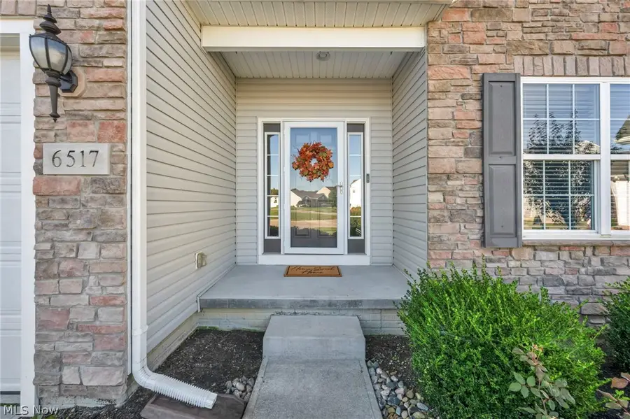 6517 Tree Top Place, North Ridgeville, OH 44039 - #3