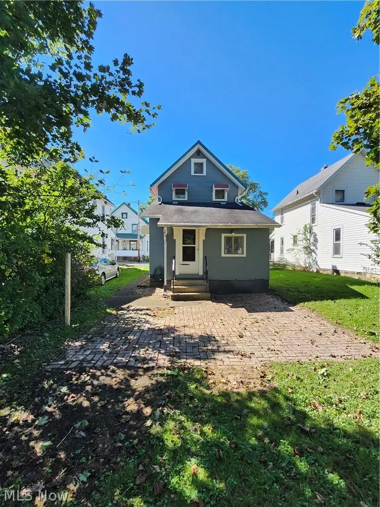 1047 W Arch Street, Ashland, OH 44805 - #2