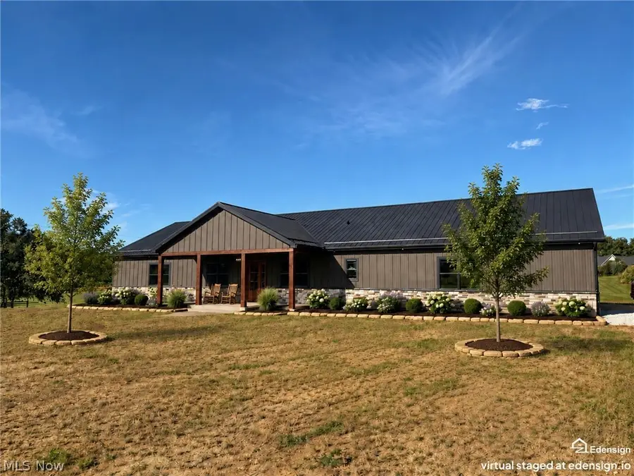 2085 Belfort Ne Avenue, Louisville, OH 44641 - #3
