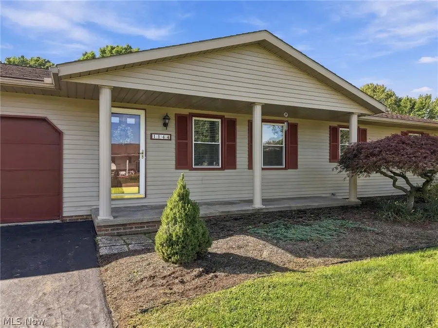 1144 Royce Nw Street, Uniontown, OH 44685 - #3