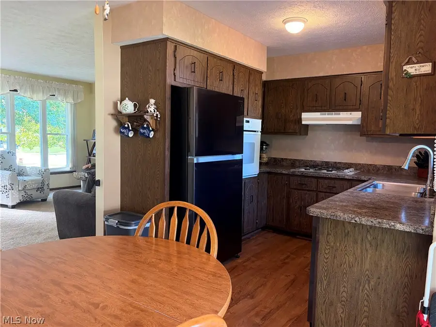 525 Saint Lawrence Boulevard, Eastlake, OH 44095 - #3