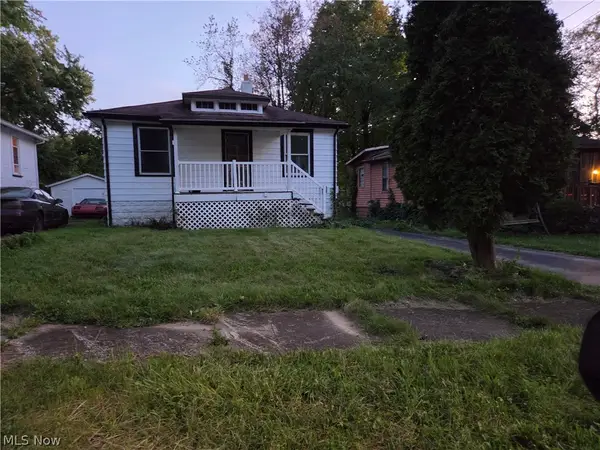 1647 Pointview Avenue, Youngstown, OH 44502