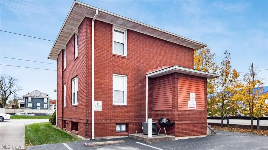 2429 Maple Avenue, Zanesville, OH 43701 - #3