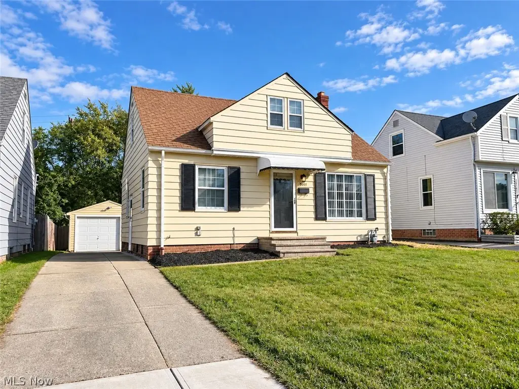 19265 Stockton Avenue, Maple Heights, OH 44137 - #1