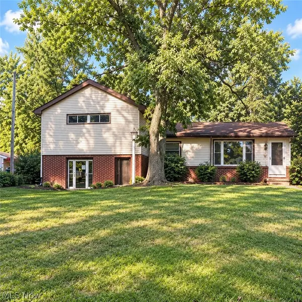 1044 Milan N Street, Canal Fulton, OH 44614
