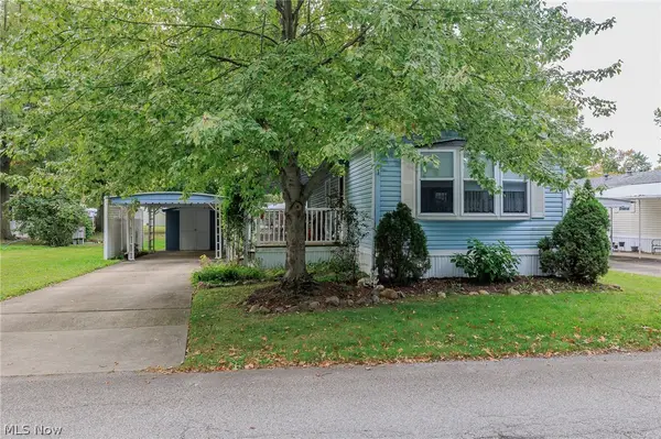 31 Grand Boulevard, Olmsted Twp, OH 44138