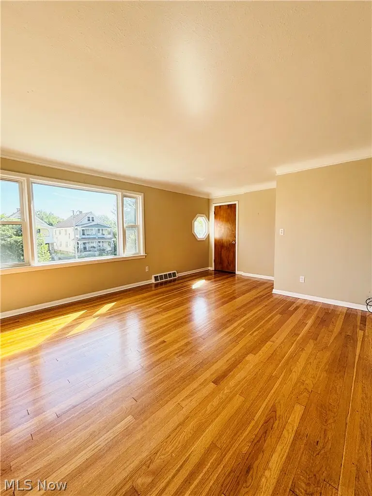 2024 Carabel Avenue, Lakewood, OH 44107 - #2