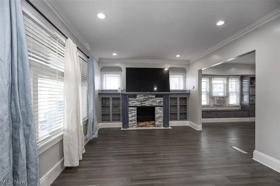 4075 E 147th Street, Cleveland, OH 44128 - #3