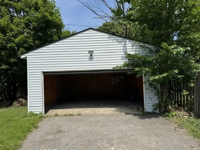 3219 E Overlook Road, Cleveland Heights, OH 44118 - #3