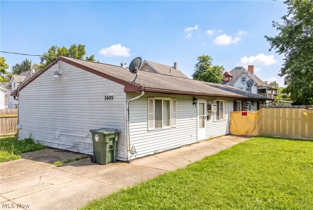 1409 Rowland Ne Avenue, Canton, OH 44705 - #1