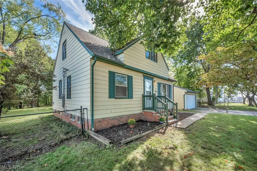 60 Greencroft Road, Bedford, OH 44146 - #3