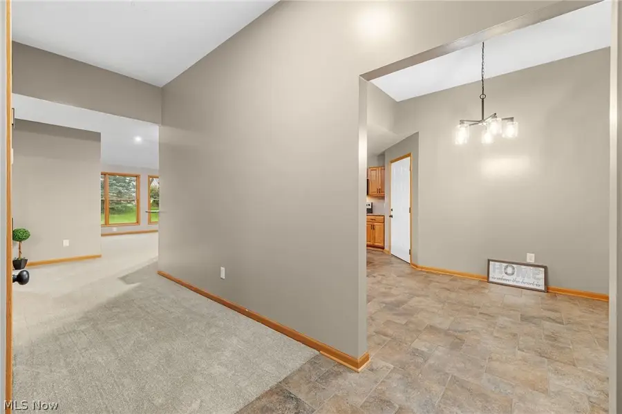 2427 Queensbury Road, Alliance, OH 44601 - #2