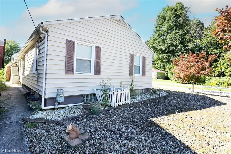 742 Jeanette Avenue, Steubenville, OH 43952 - #3