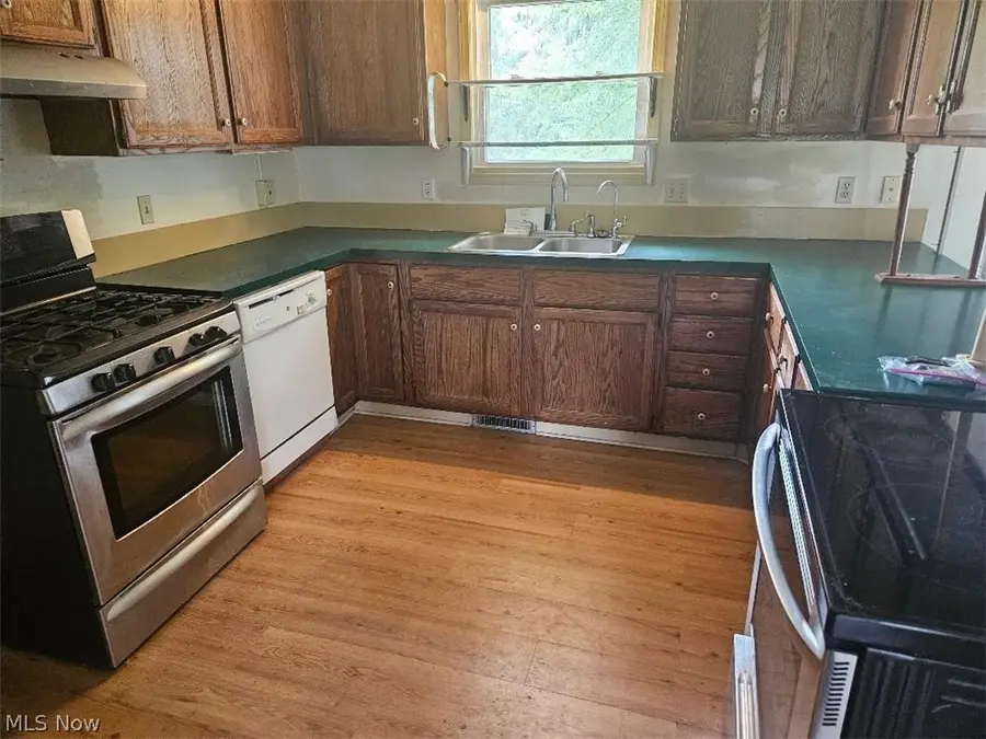 17626 Lois Way, Doylestown, OH 44230 - #3