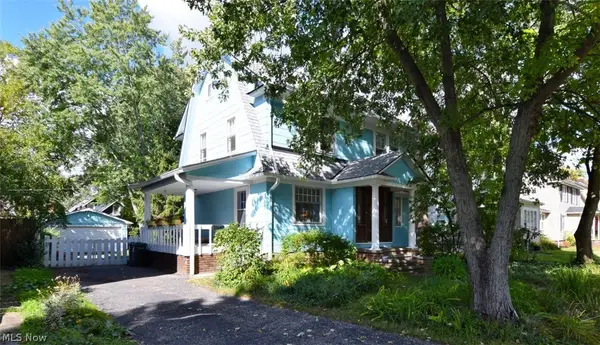 2656 S Taylor Road, Cleveland Heights, OH 44118