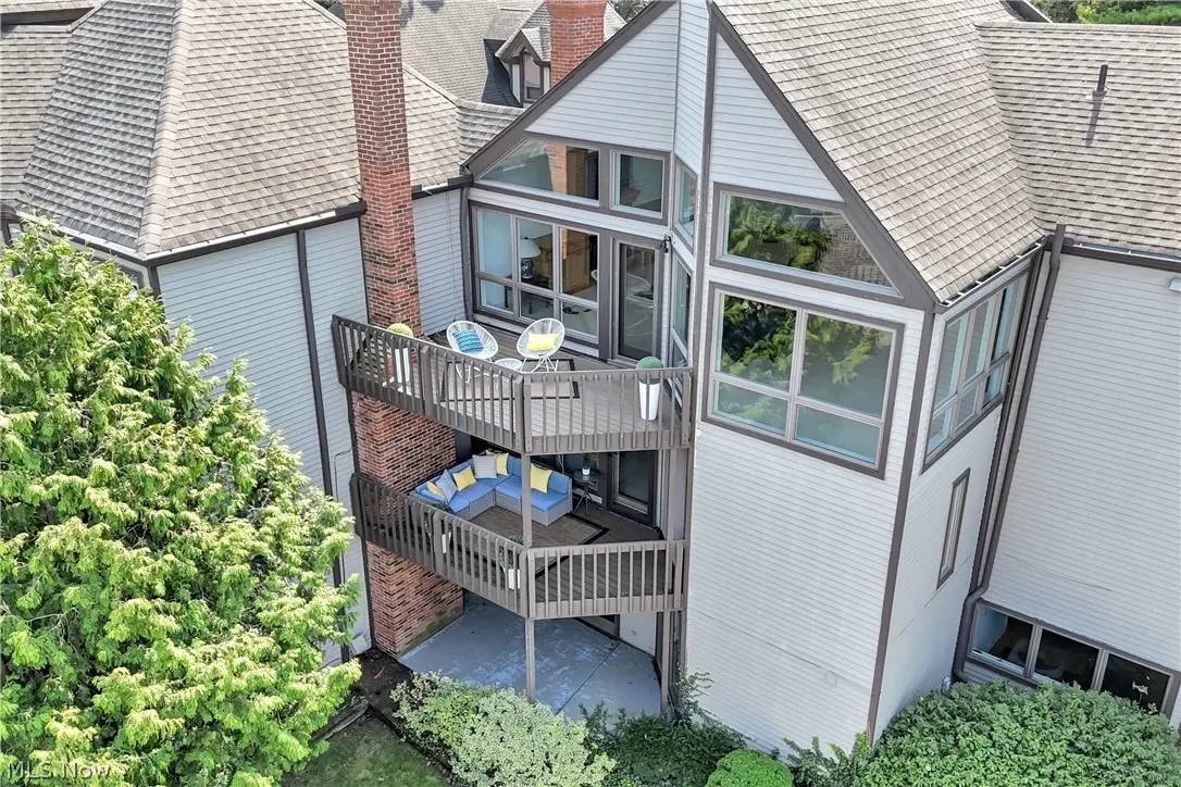 401 Darbys Run, Bay Village, OH 44140 - #1