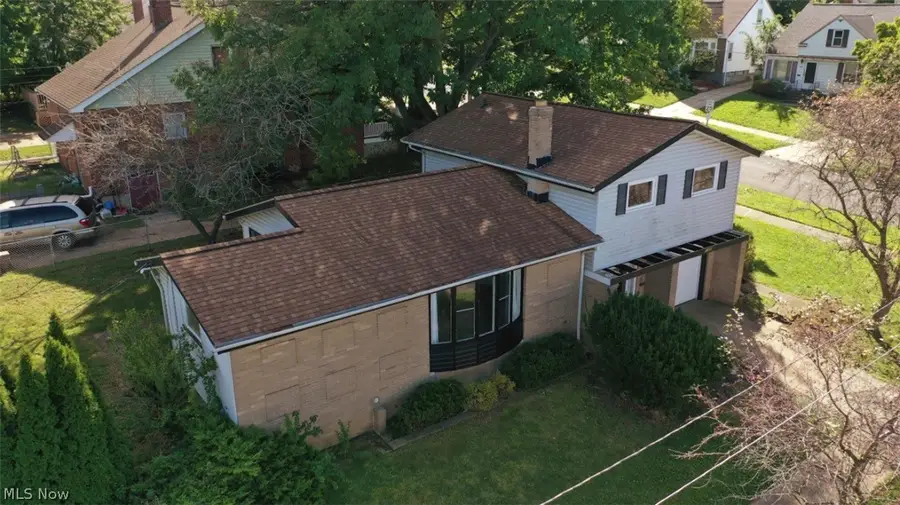 11404 Wallingford Avenue, Garfield Heights, OH 44125 - #3
