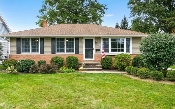 114 S Point Drive, Avon Lake, OH 44012