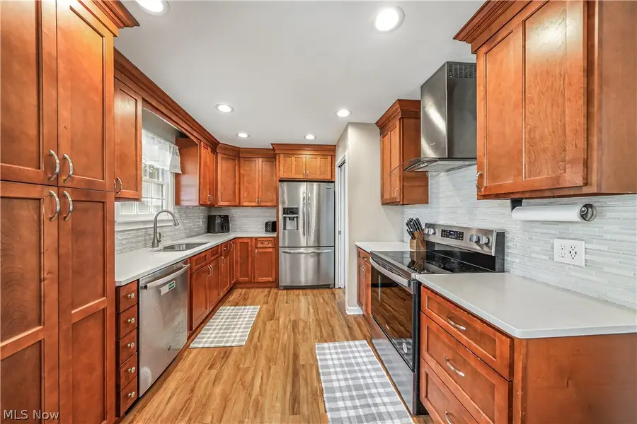 114 S Point Drive, Avon Lake, OH 44012 - #3