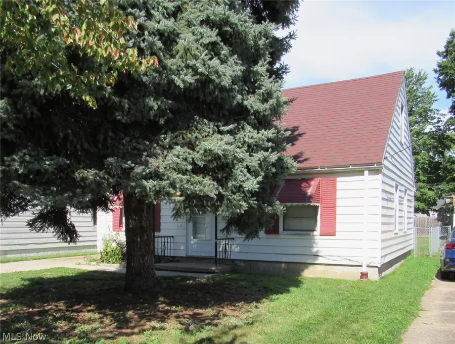 4208 Wetzel Avenue, Cleveland, OH 44109 - #3