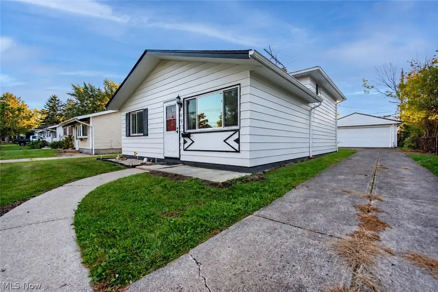 6498 Edgehurst Drive, Brook Park, OH 44142 - #3