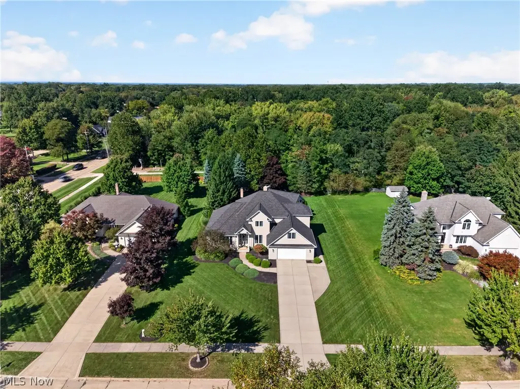 5609 Hawthorne Drive, Highland Heights, OH 44143 - #1
