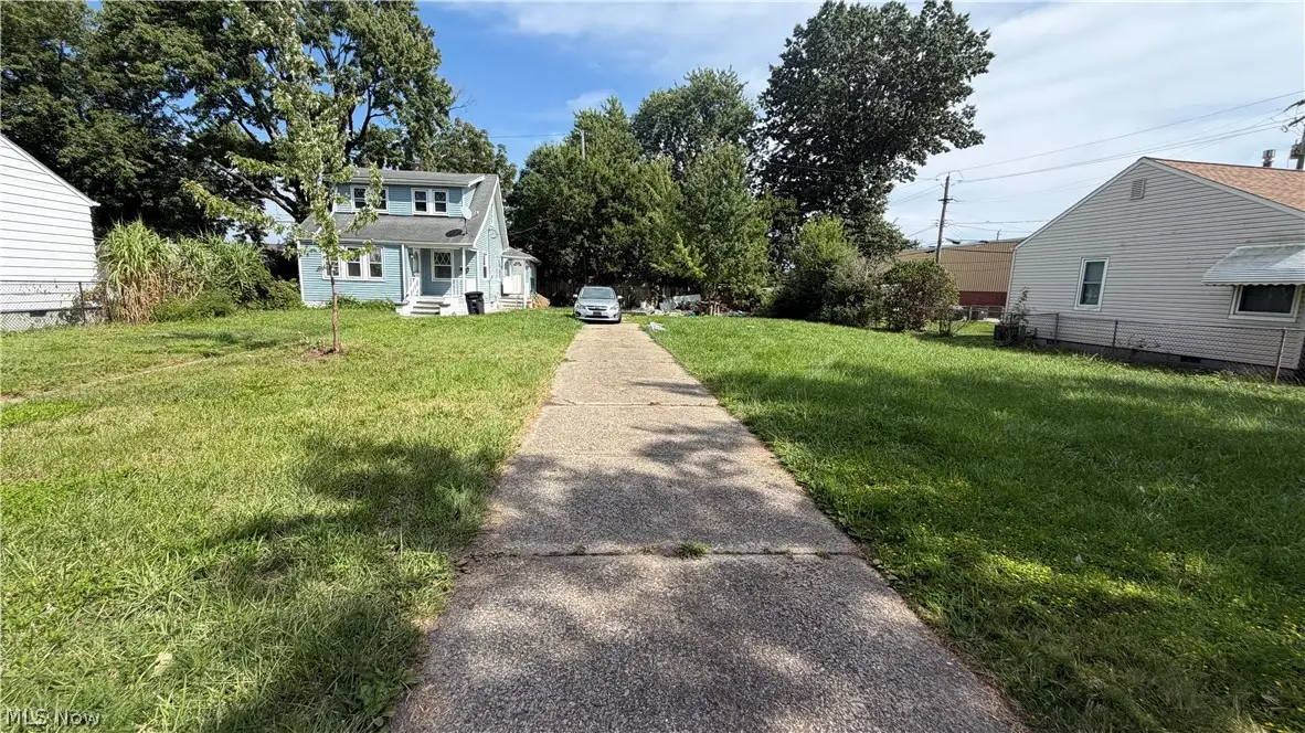 4711 W 147th Street, Cleveland, OH 44135 - #1