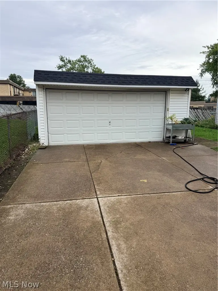 15401 Ramage Avenue, Maple Heights, OH 44137 - #2