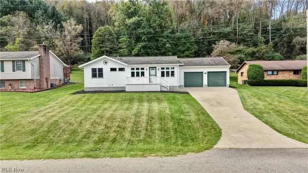 1184 Dawn Ne Drive, New Philadelphia, OH 44663