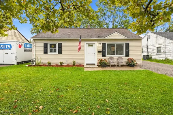 330 Roosevelt Avenue, Elyria, OH 44035